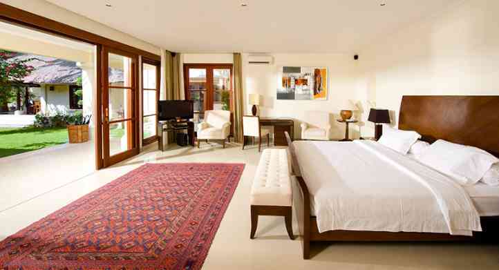 Taman Sorga Guest Wing Downstairs Master Bedroom Luxury